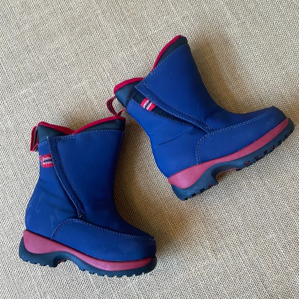Lands End Navy and Red snow boots